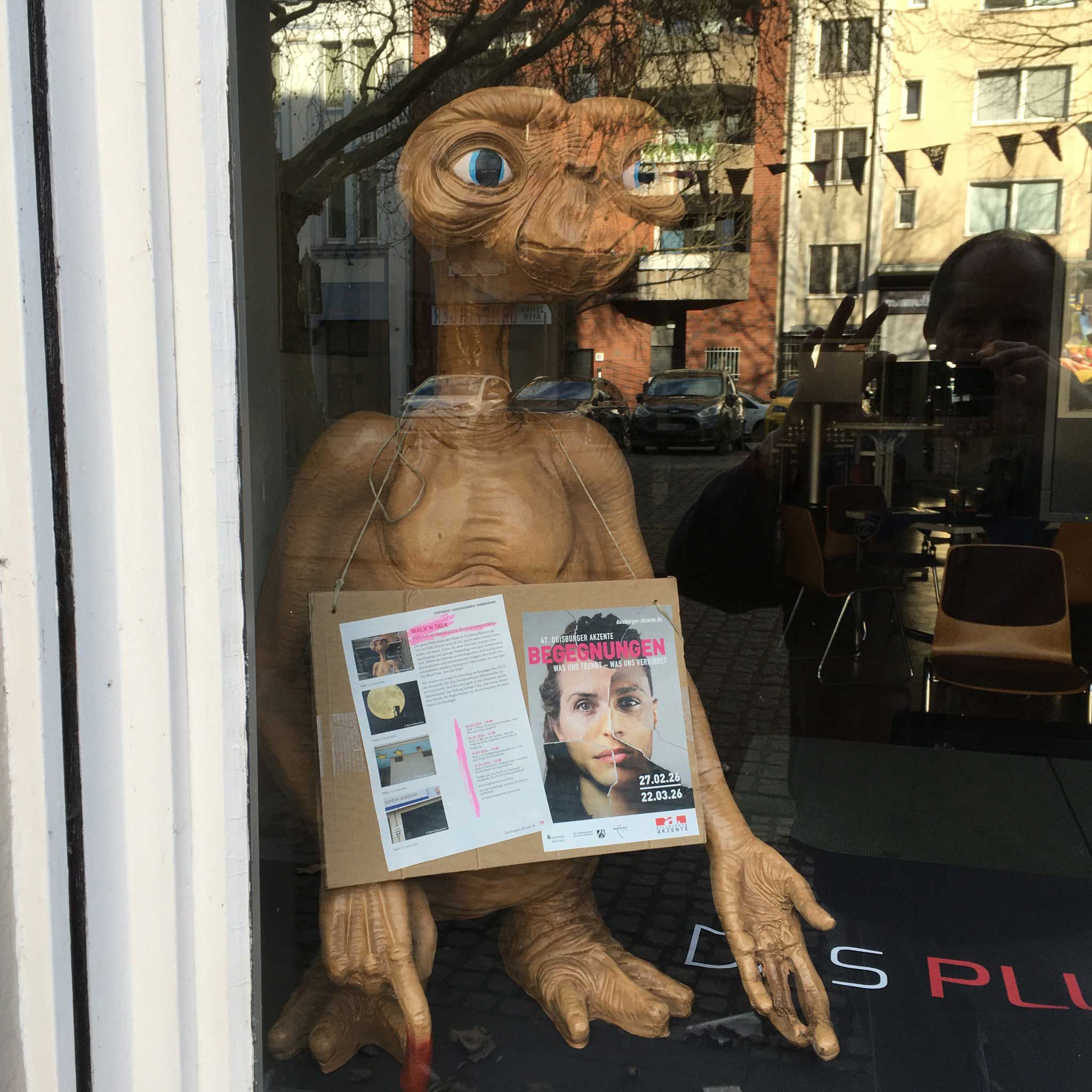 FEB/APRIL  |  AKZENZE 26